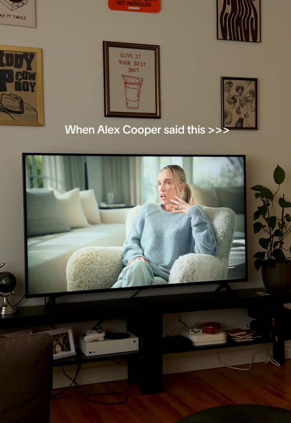 Video post by @anniexnadin on TikTok