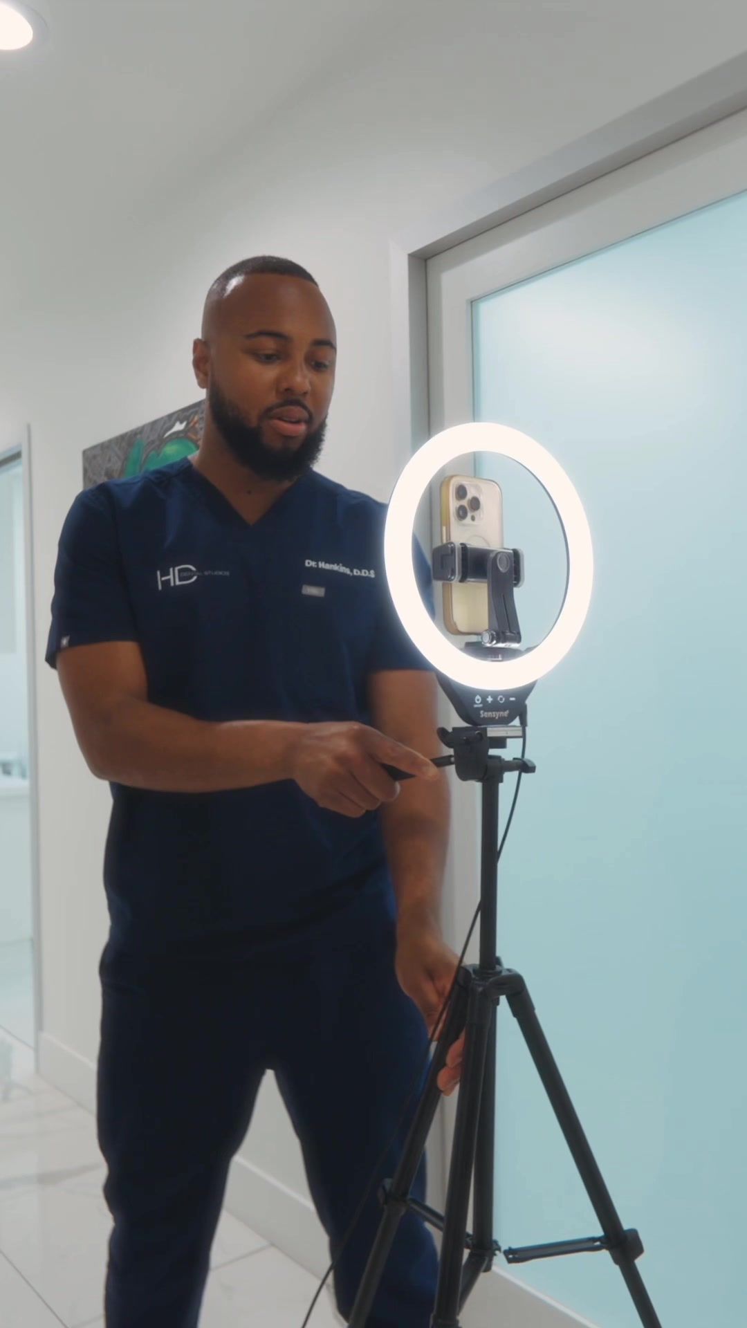 Video post by @thatmanhank on TikTok