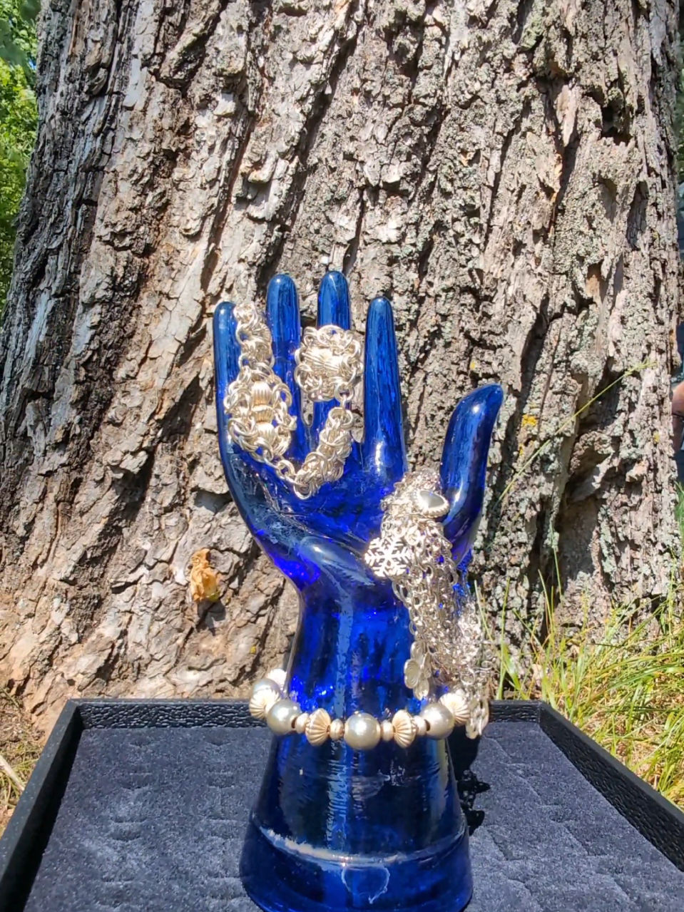 Video post by @beadcache on TikTok