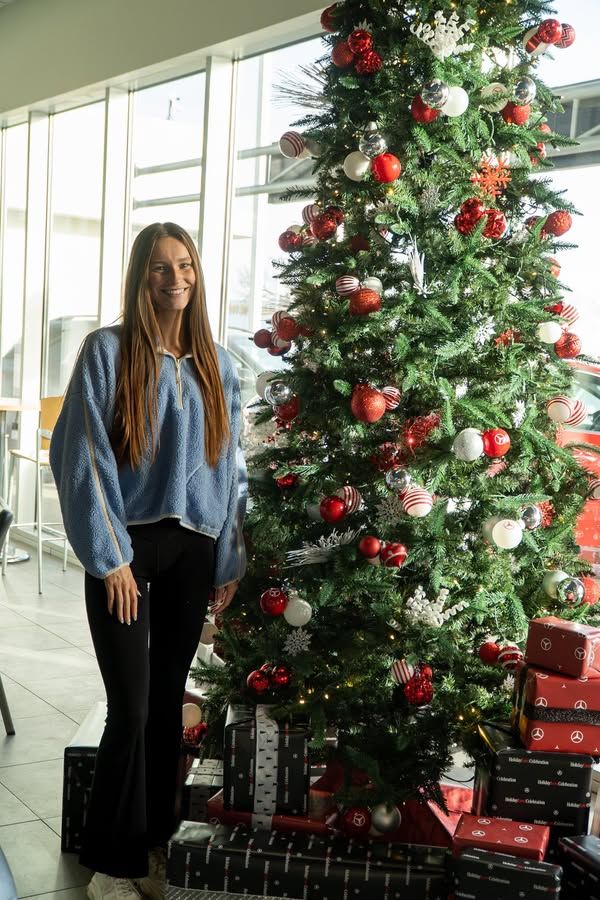 Image post by @luxuryautomall on Facebook