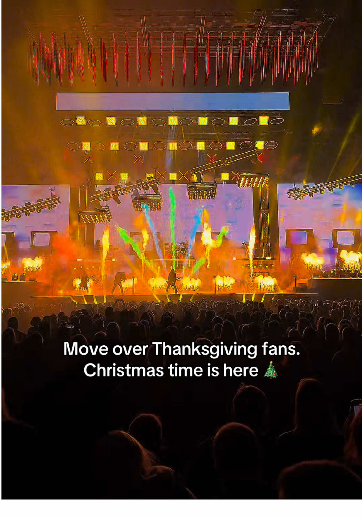 Video post by @moda_center on TikTok
