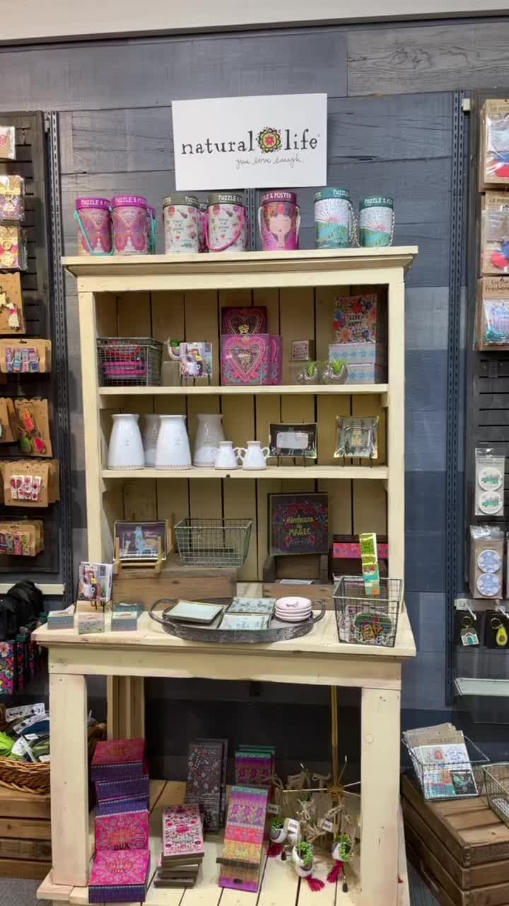 Video post by @annieshallmark on TikTok