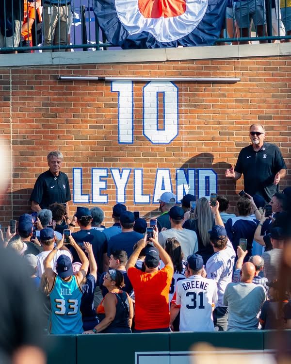 Image post by @FanDuelSportsNetworkDetroit on Facebook