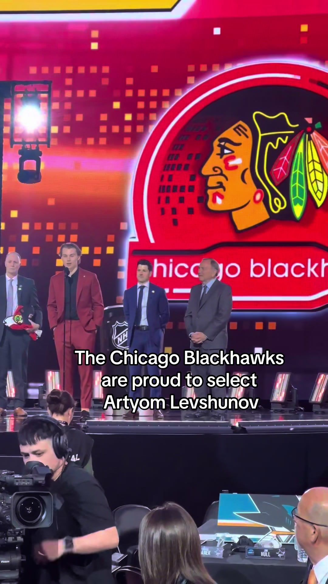 Video post by @nhlblackhawks on TikTok