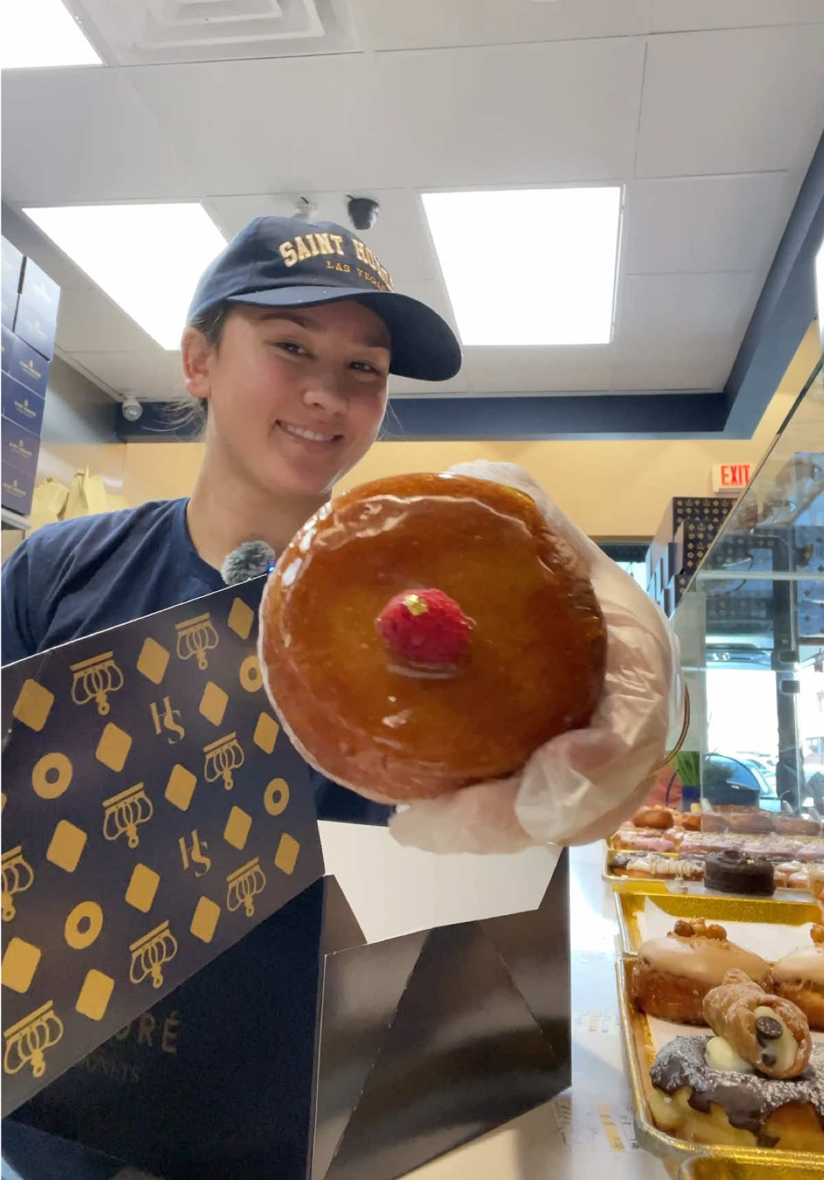 Video post by @ilovesainthonore on TikTok