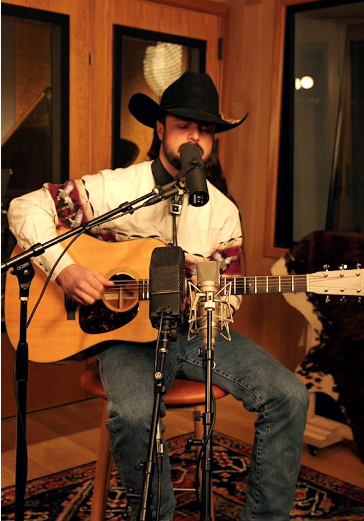 Video post by @ianmunsick on TikTok