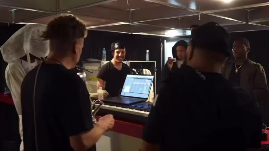 Video post by @rollingloud on TikTok