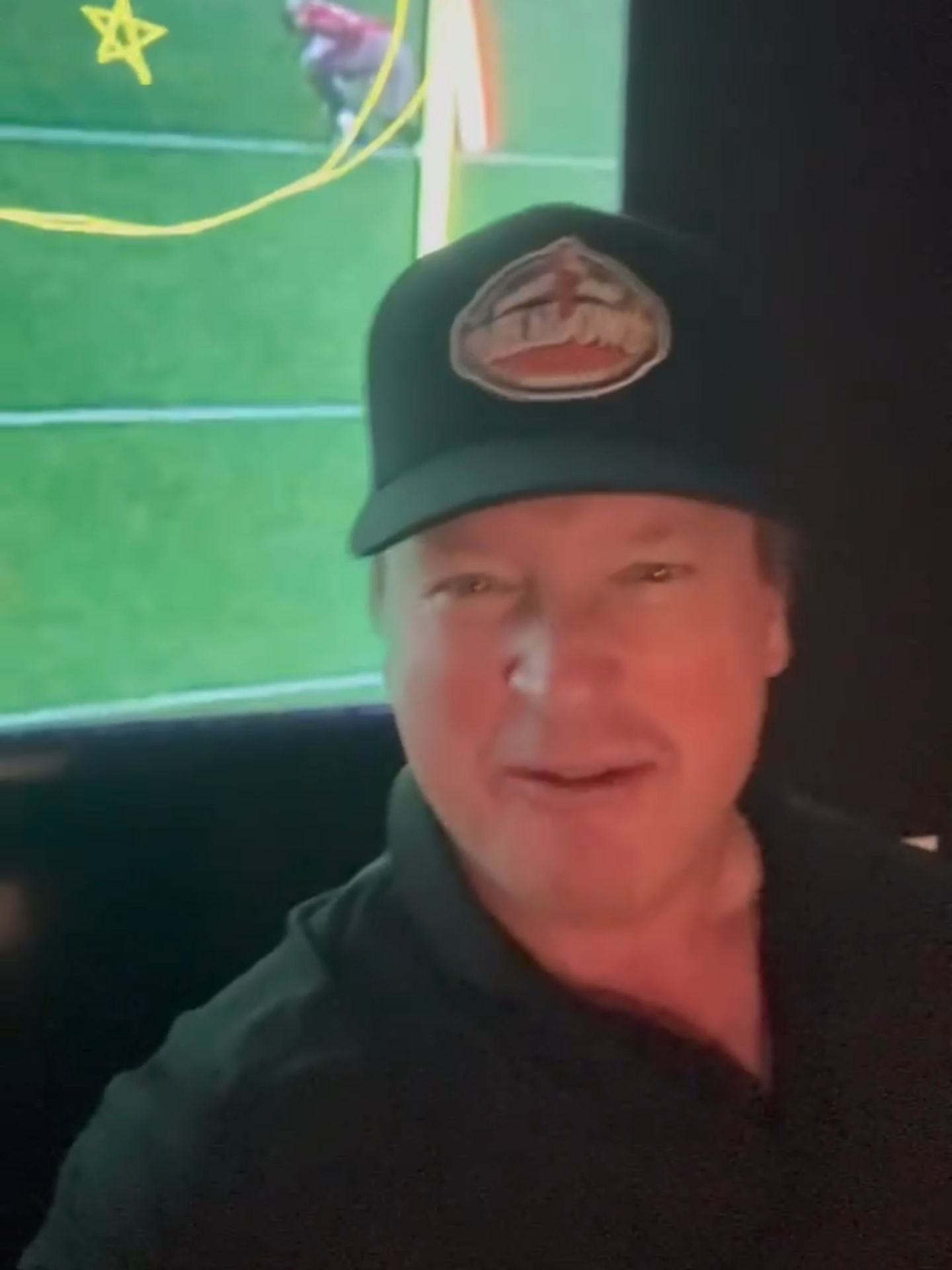 Video post by @barstoolgruden on TikTok