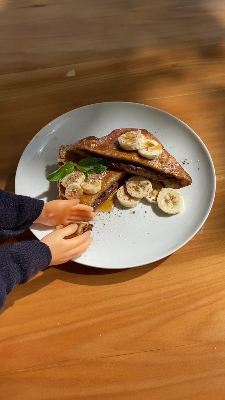 Video post by @tinytinyhands on TikTok