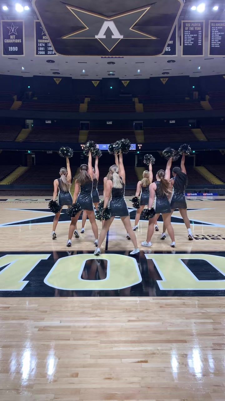 Video post by @anchordown on TikTok