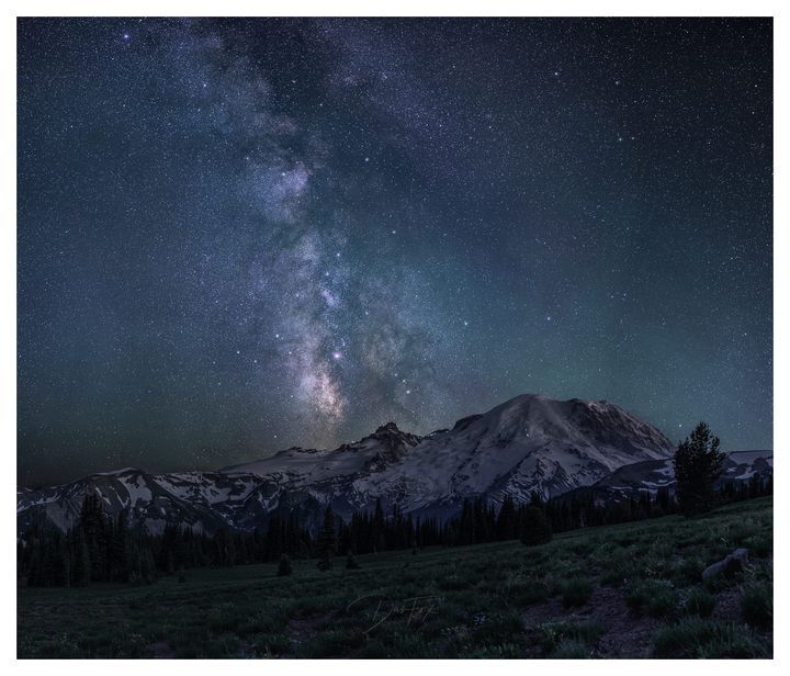 Image post by @foxandlens on Facebook