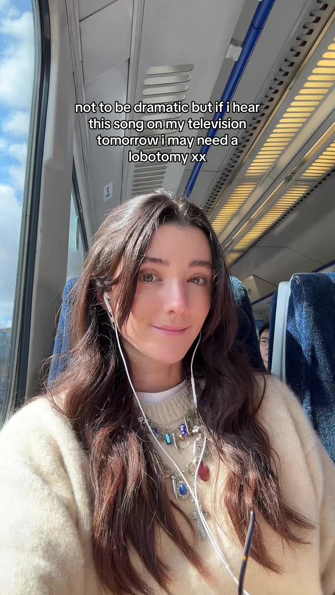 Video post by @andoej on TikTok