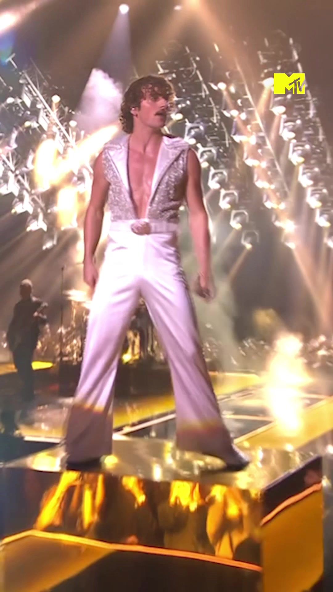 Video post by @warnermusicu on TikTok