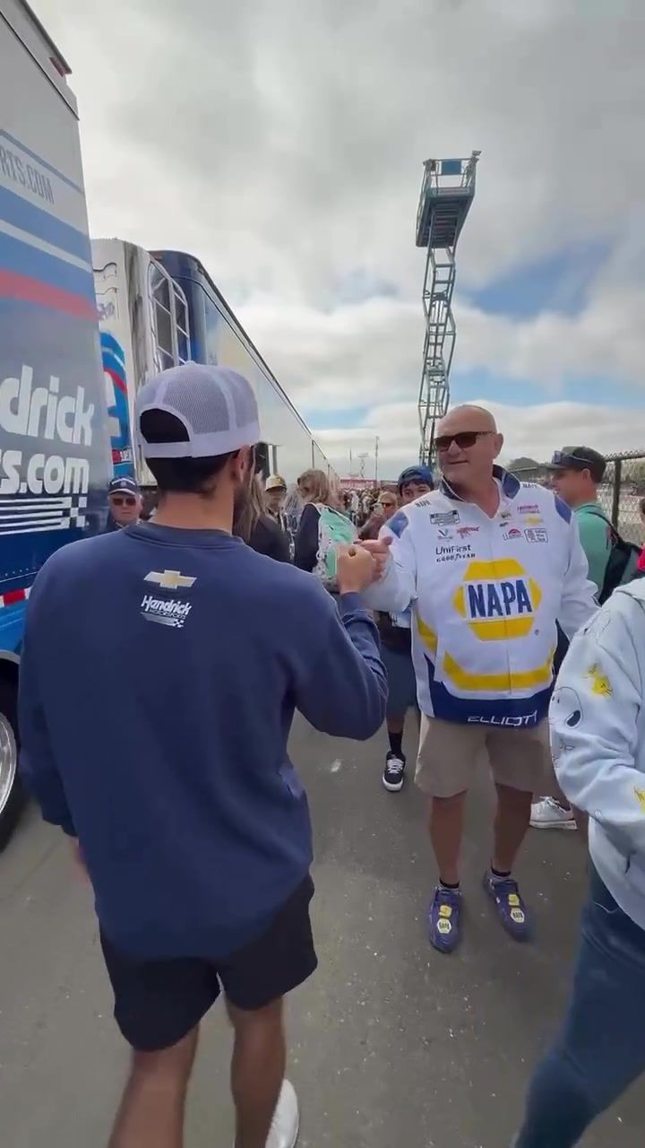 Video post by @teamhendrick on TikTok