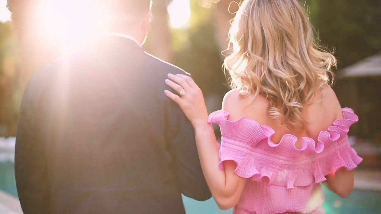 Video post by @kelceeskoug on TikTok