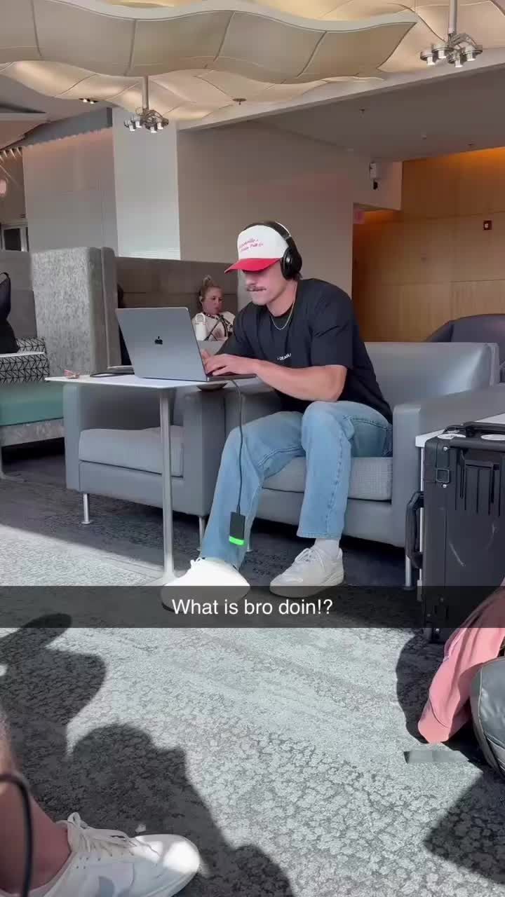 Video post by @mahuggi on TikTok