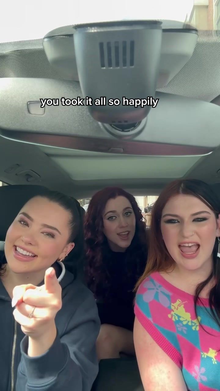 Video post by @embeihold on TikTok