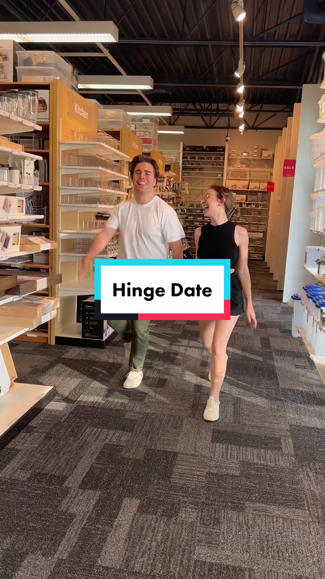 Video post by @caromuns on TikTok