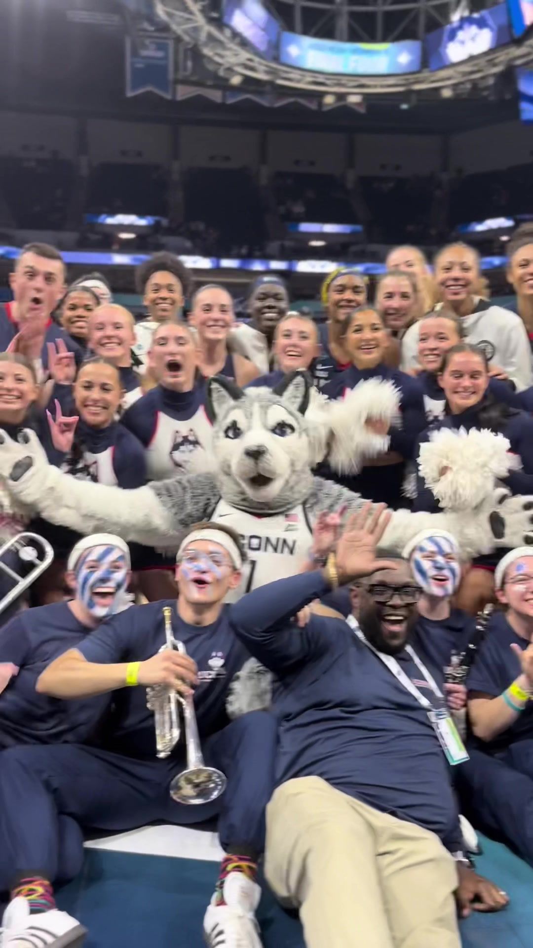 Video post by @marchmadnesswbb on TikTok