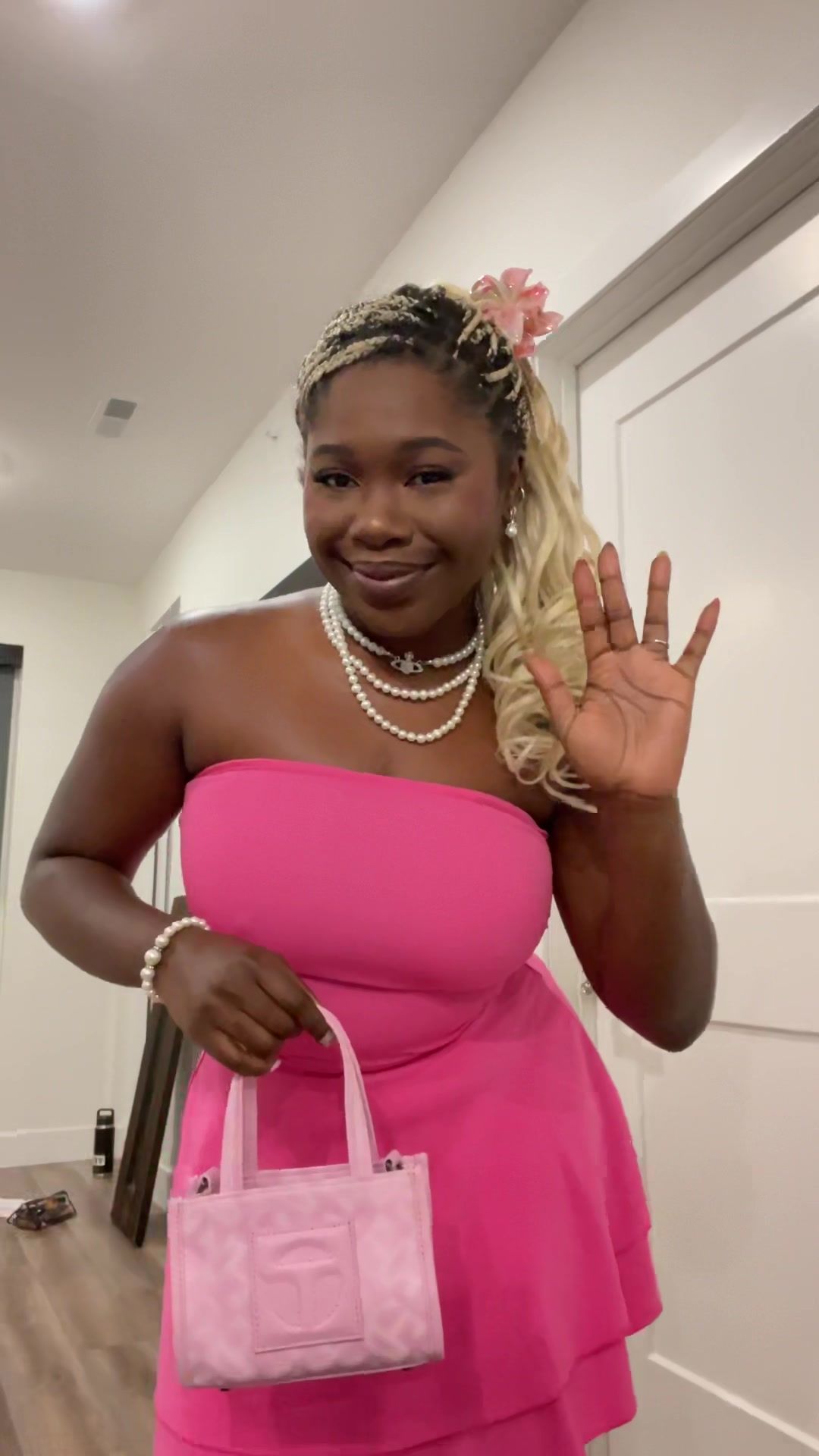 Video post by @sandrah101 on TikTok