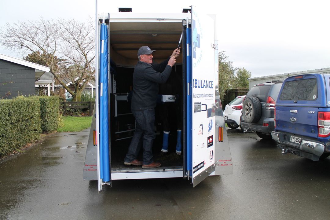 Image post by @NZHorseAmbulanceTrust on Facebook