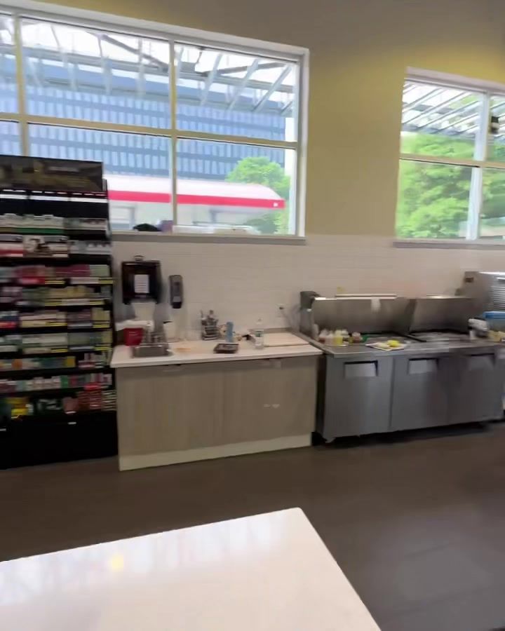 Video post by @dandyminimarts on Facebook