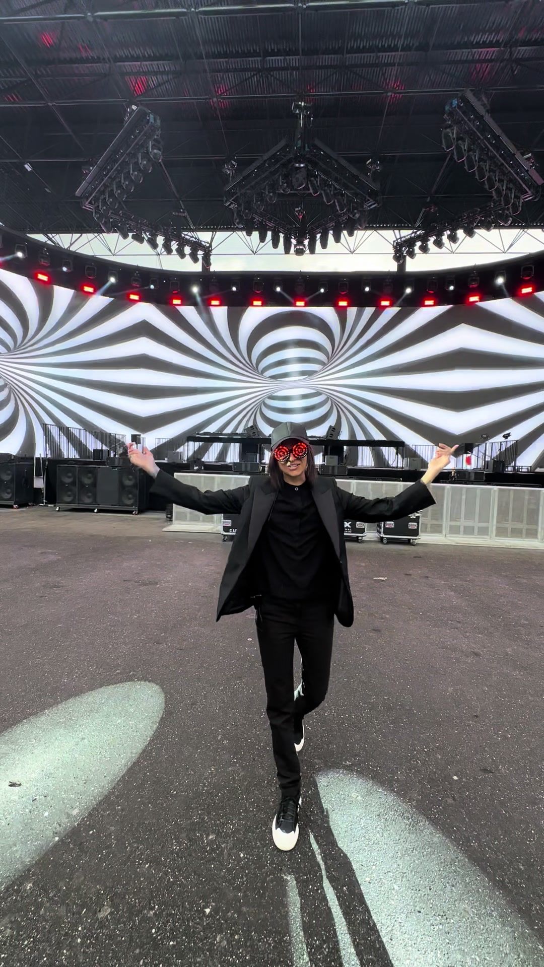 Video post by @officialrezz on TikTok
