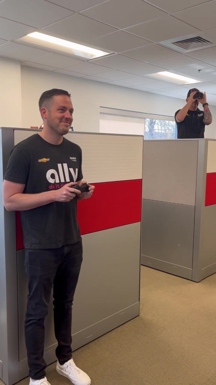 Video post by @teamhendrick on TikTok