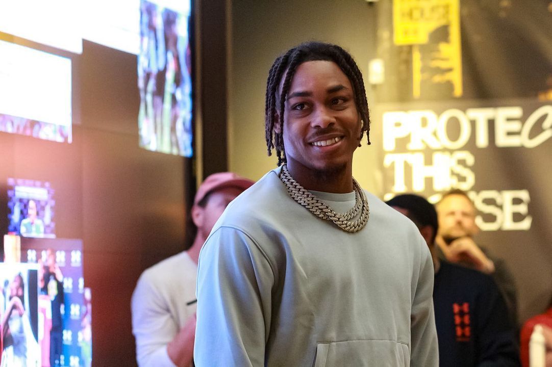 Image post by @LifeAtUnderArmour on Facebook