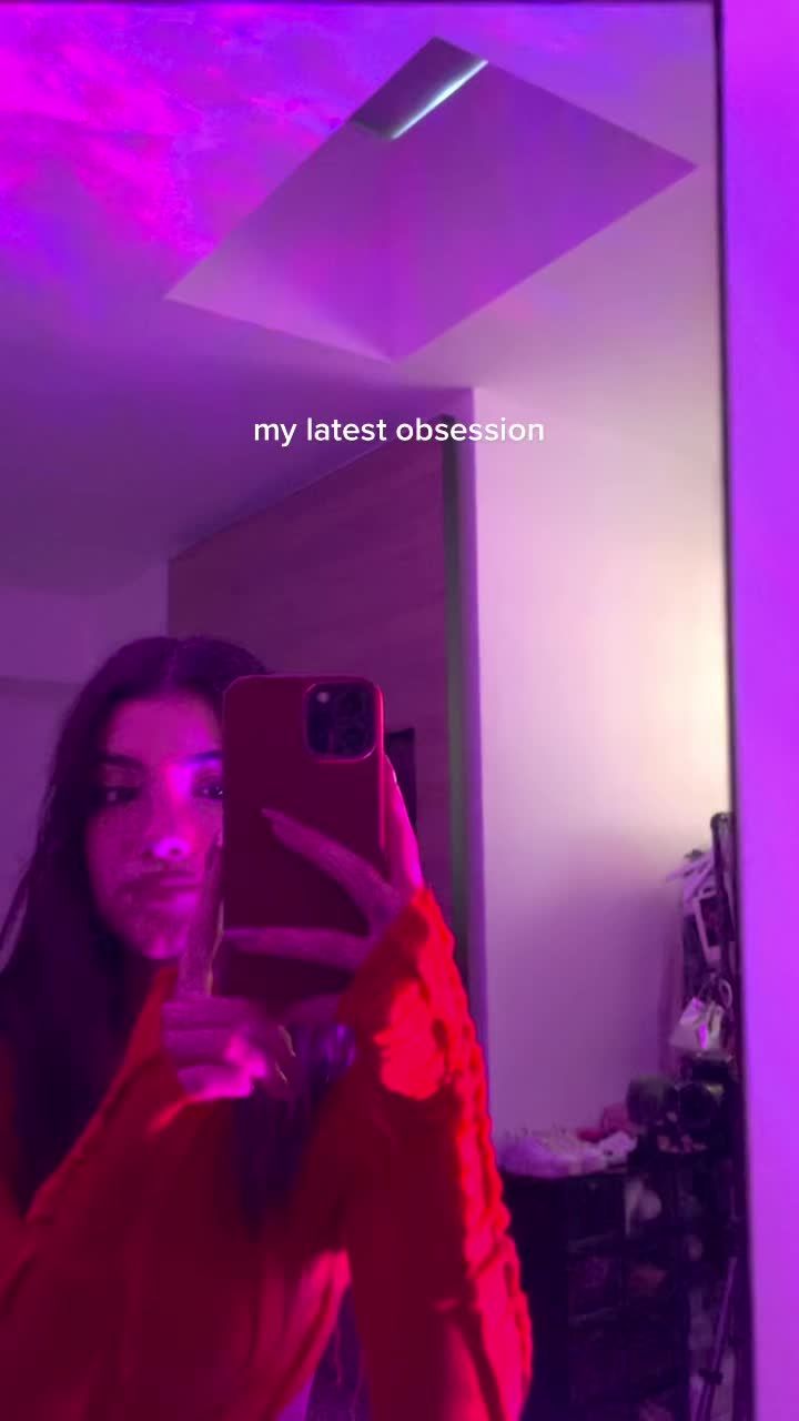 Video post by @charlidamelio on TikTok