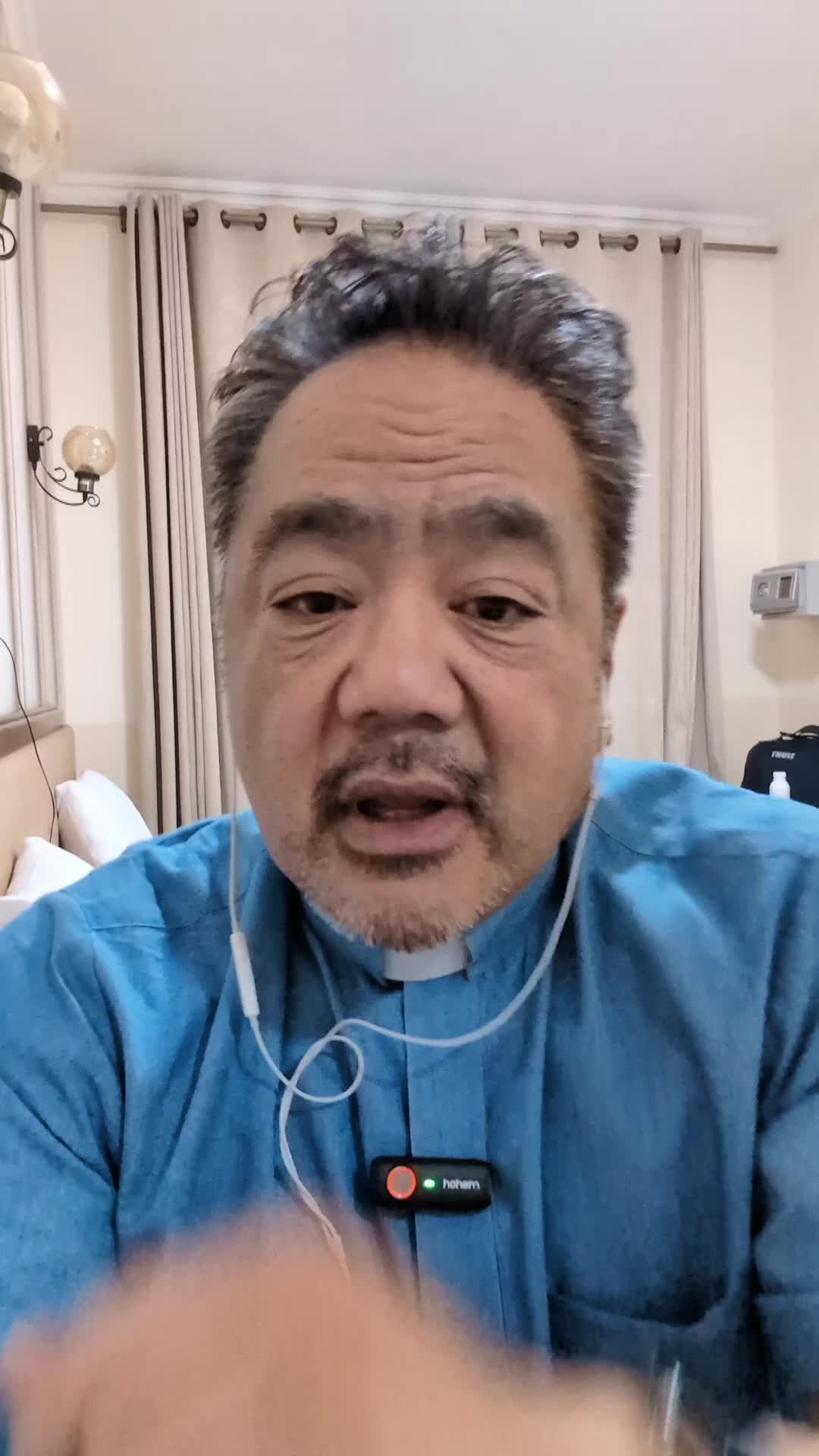 Video post by @breyeschow on TikTok