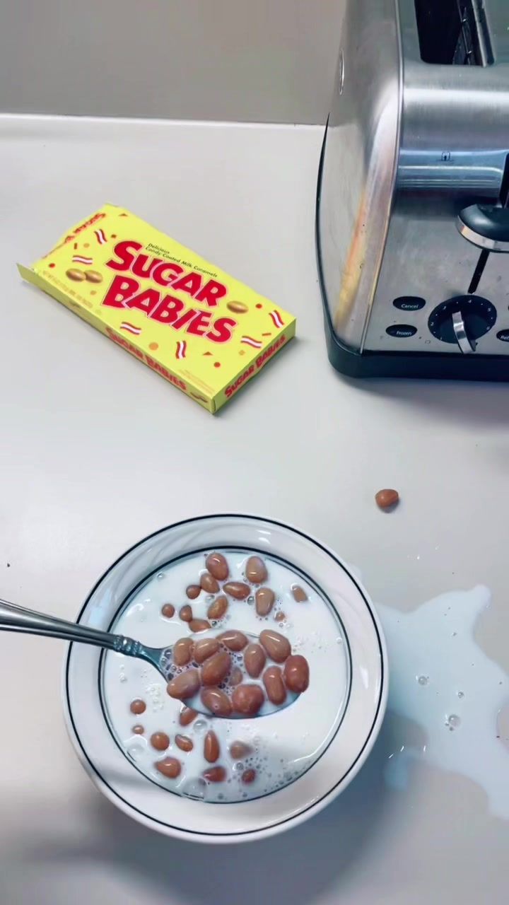 Video post by @tootsieroll on TikTok