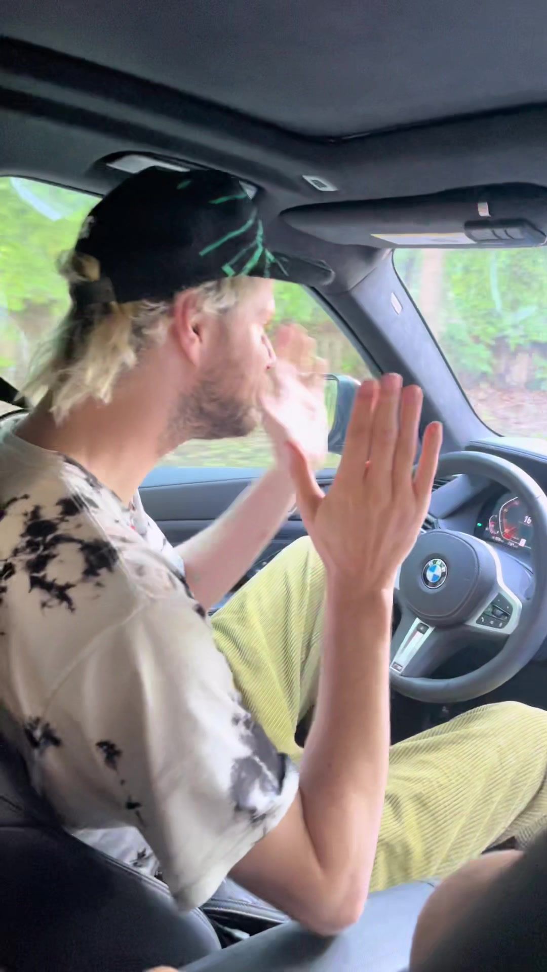 Video post by @sofitukker on TikTok