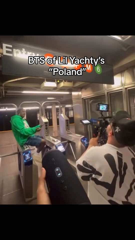 Video post by @rollingloud on TikTok