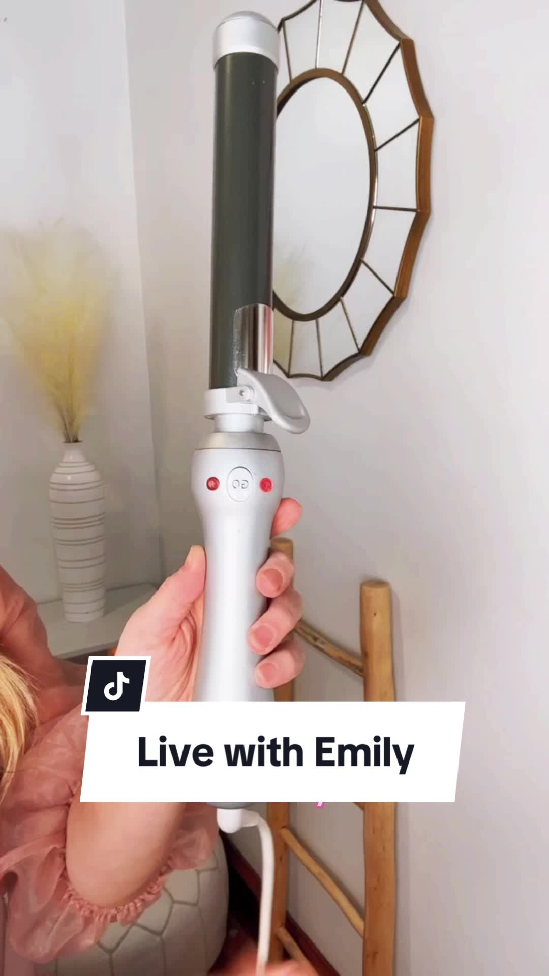 Video post by @thebeachwaver on TikTok