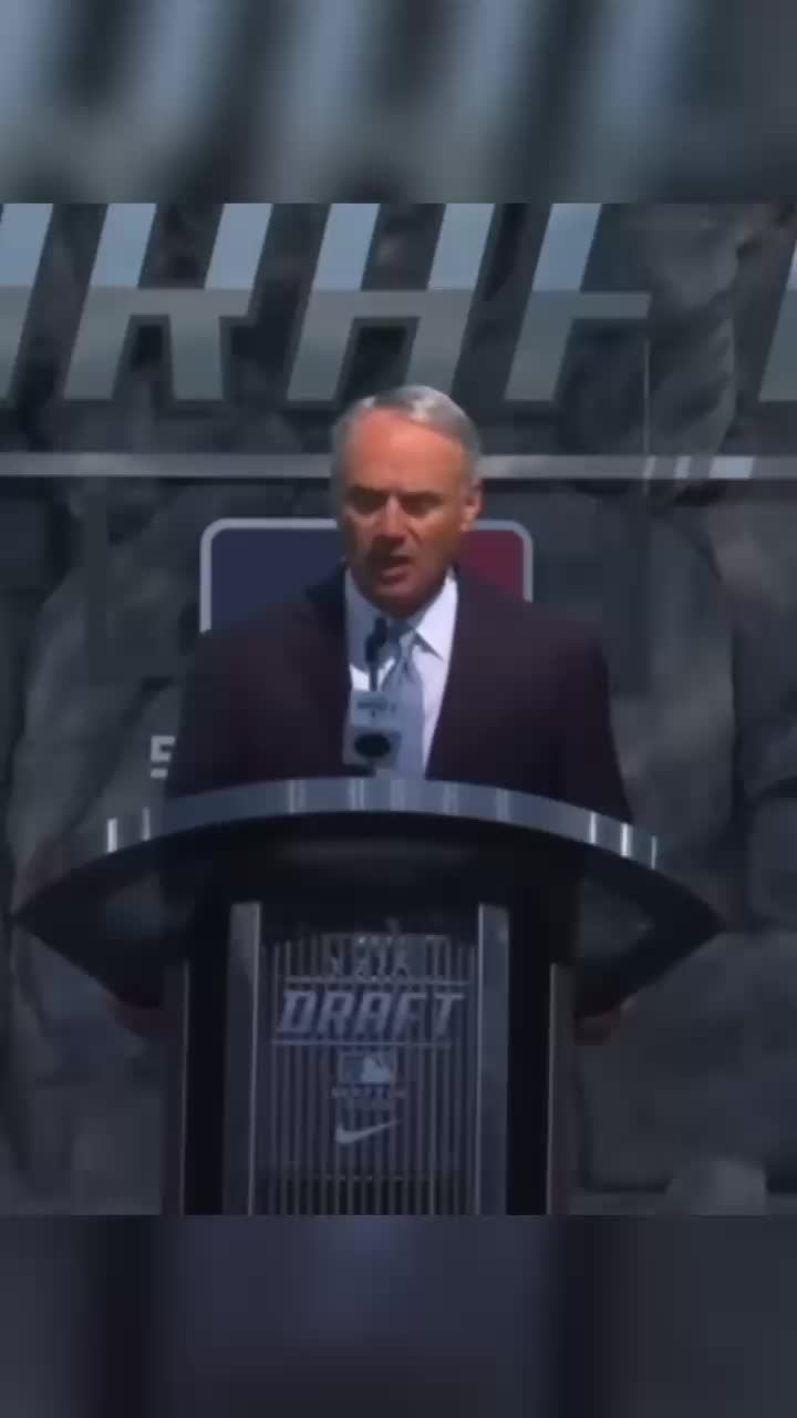 Video post by @maxxclarkk on TikTok