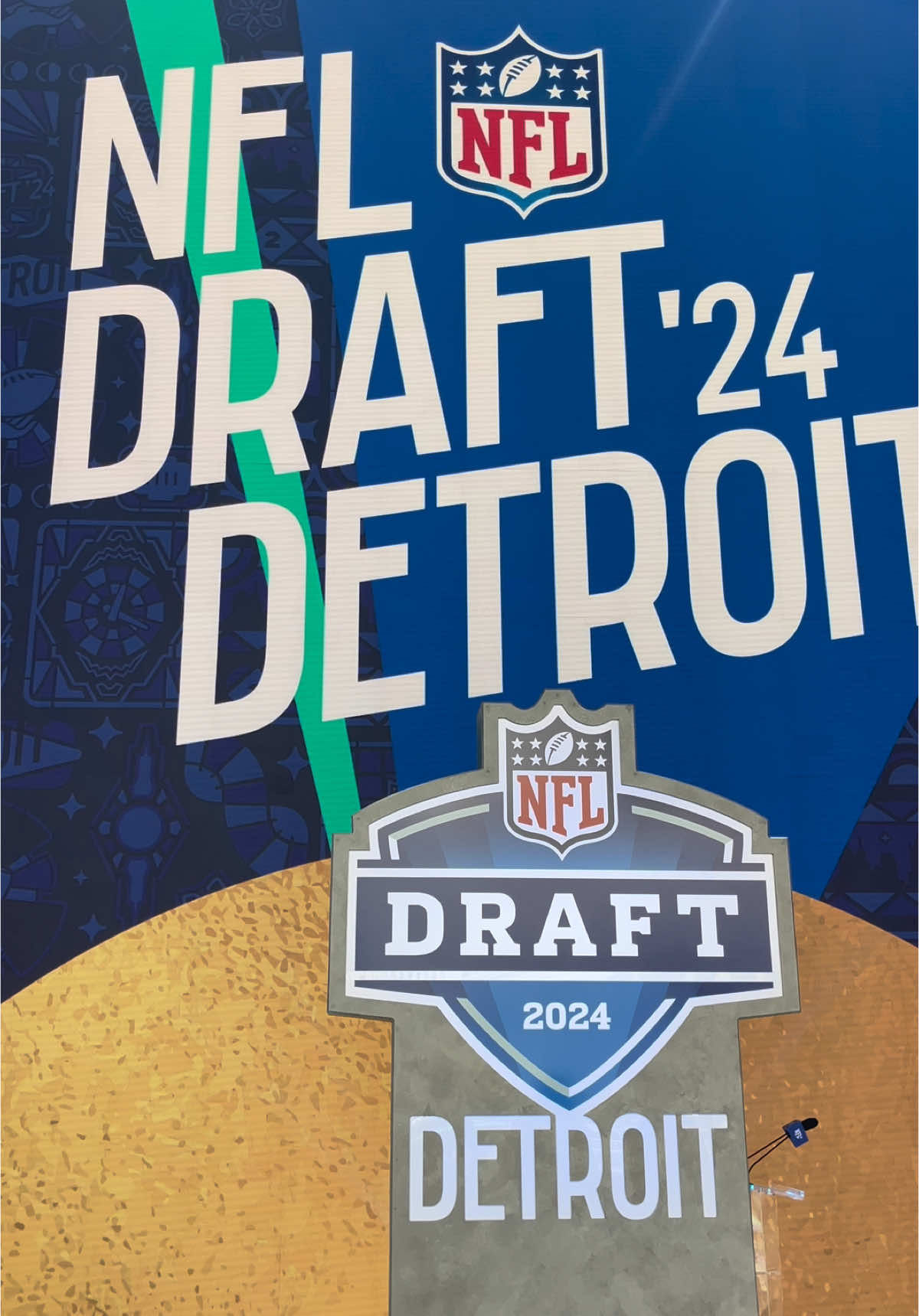 Video post by @llaurenbooher on TikTok