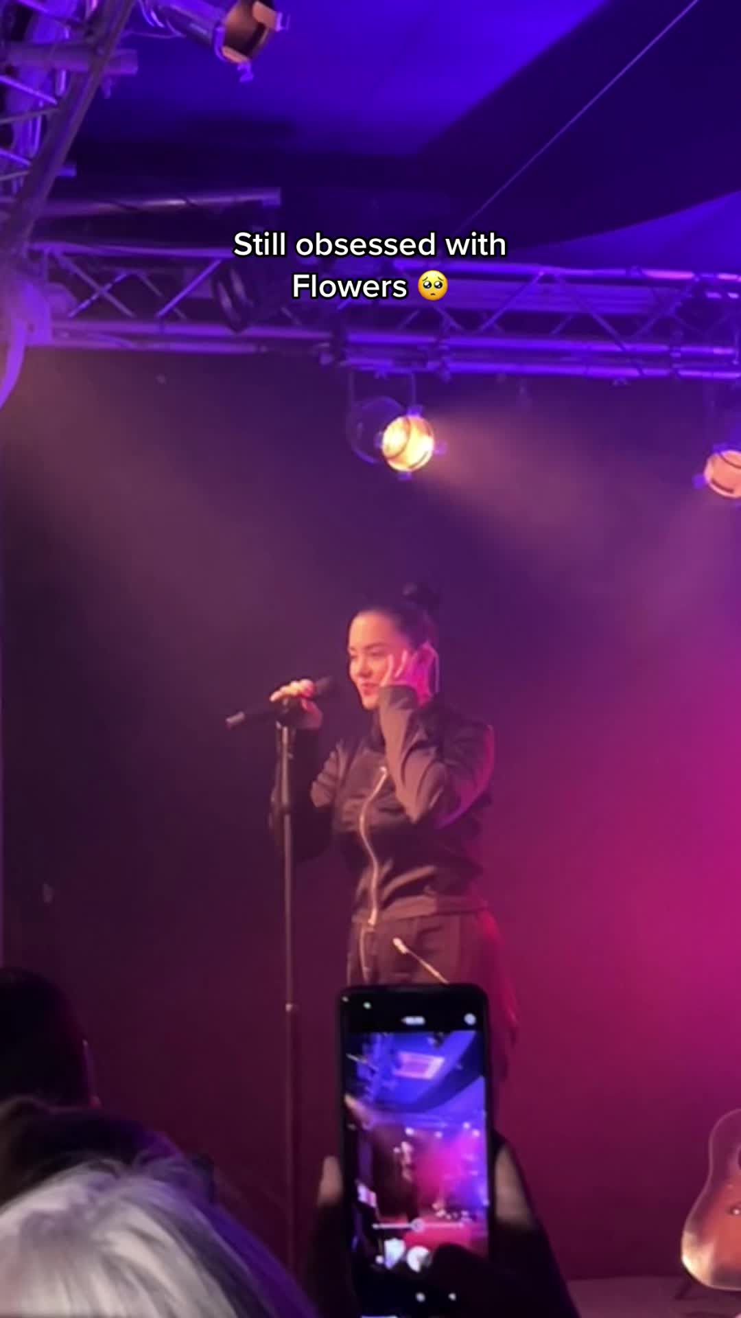 Video post by @laurenspencersmithstan on TikTok