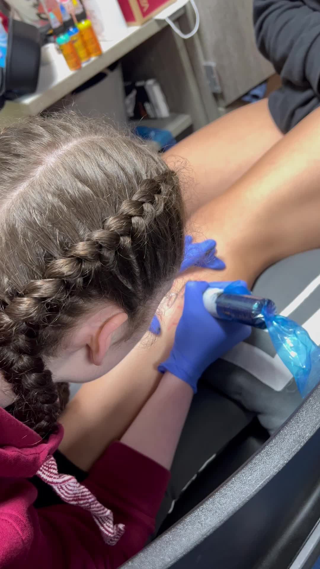 Video post by @chloemullinsart on TikTok