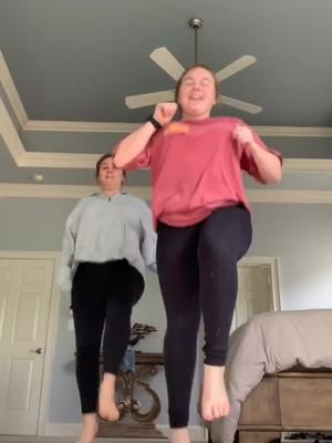 Video post by @itsdaniclardy on TikTok