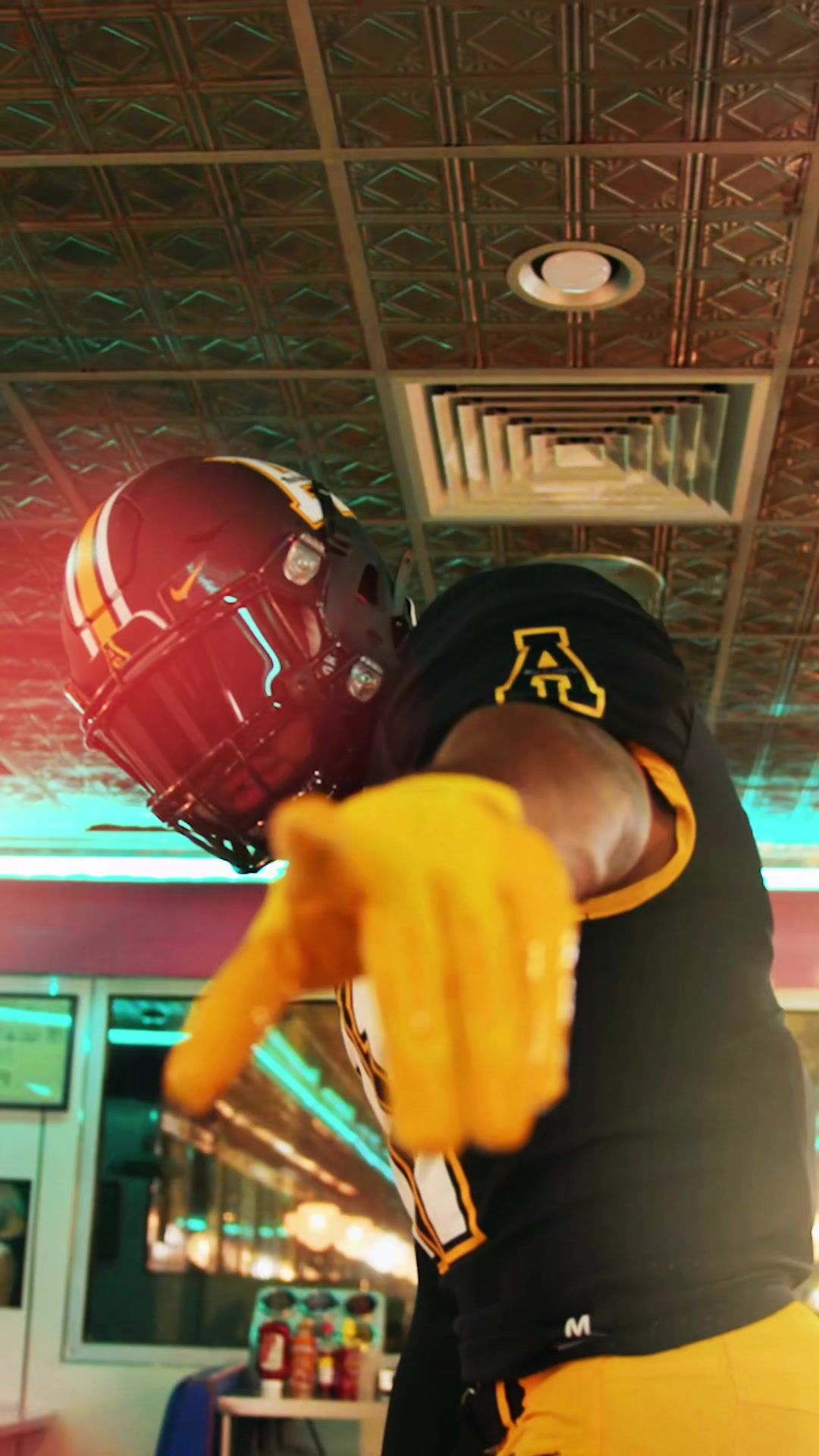 Video post by @maxrenfro on TikTok