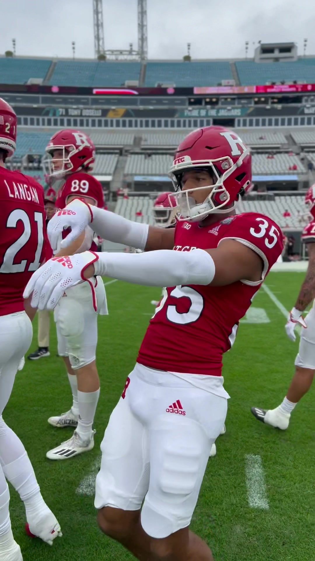 Video post by @rutgersfb on TikTok