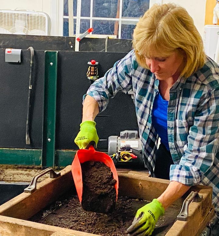 Image post by @GreenhillWormFarm on Facebook