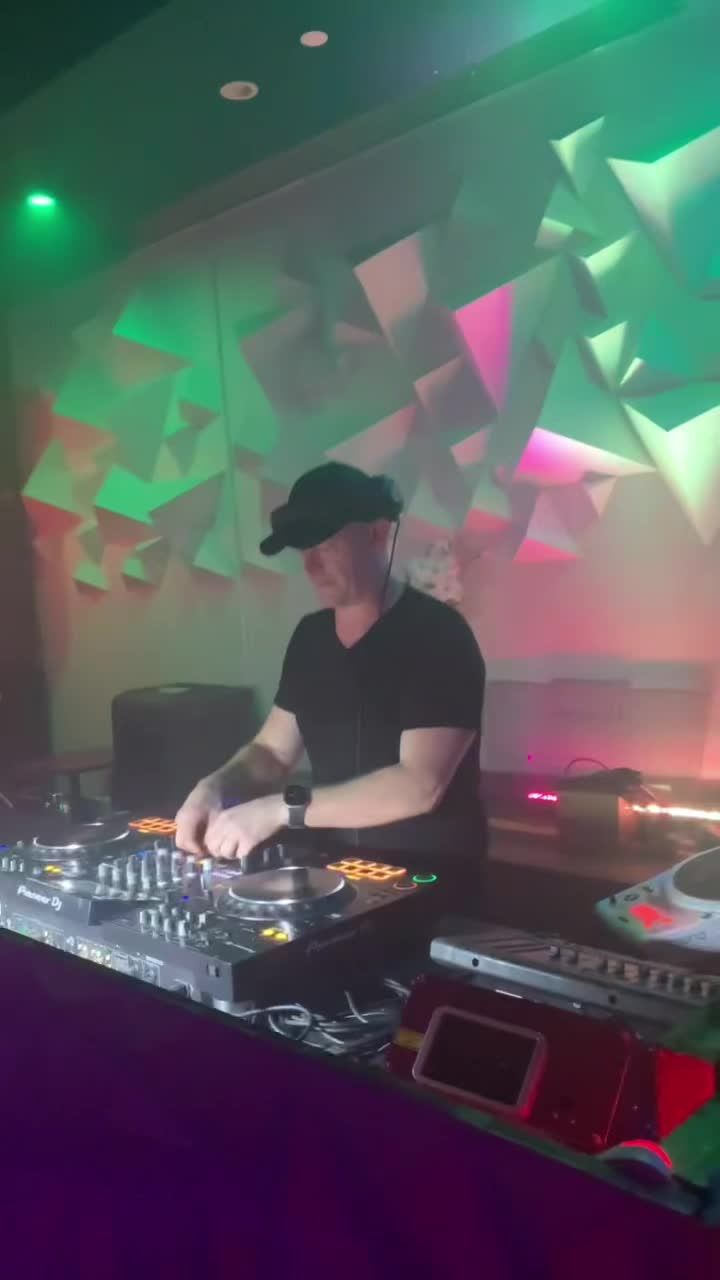 Video post by @strb0y on TikTok