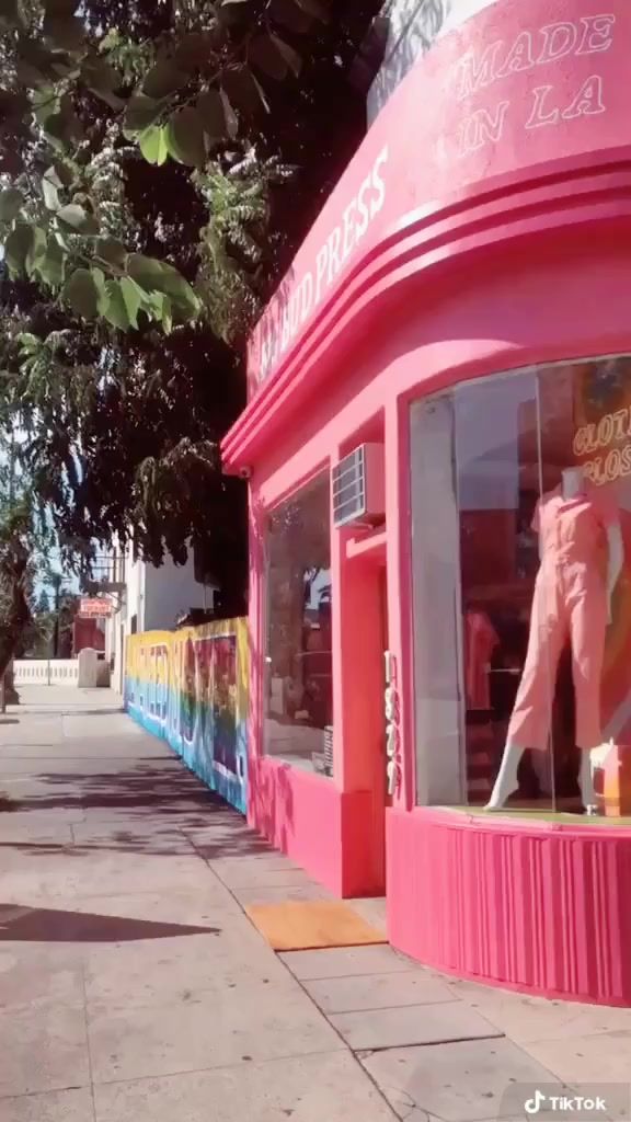 Video post by @snugzmeow on TikTok