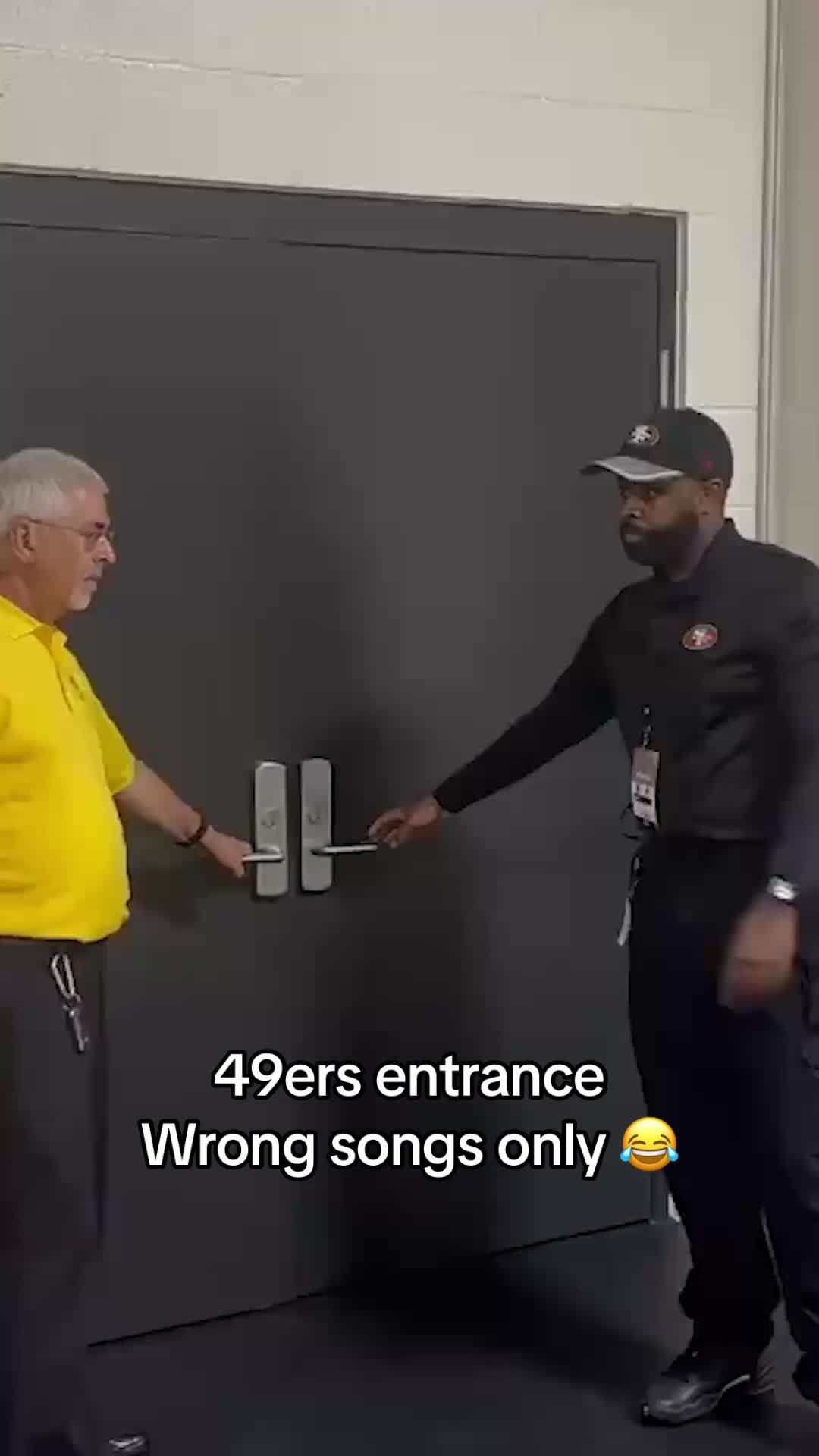 Video post by @nflonfox on TikTok