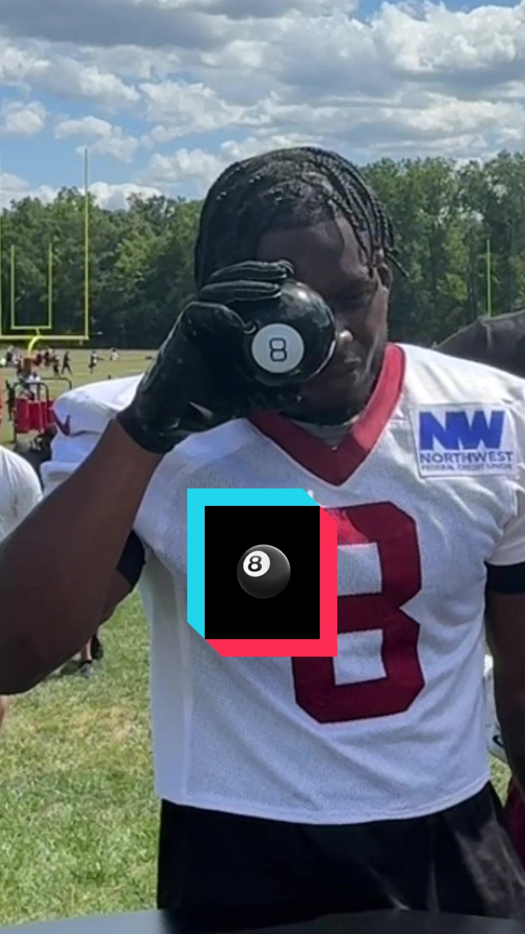 Video post by @commanders on TikTok