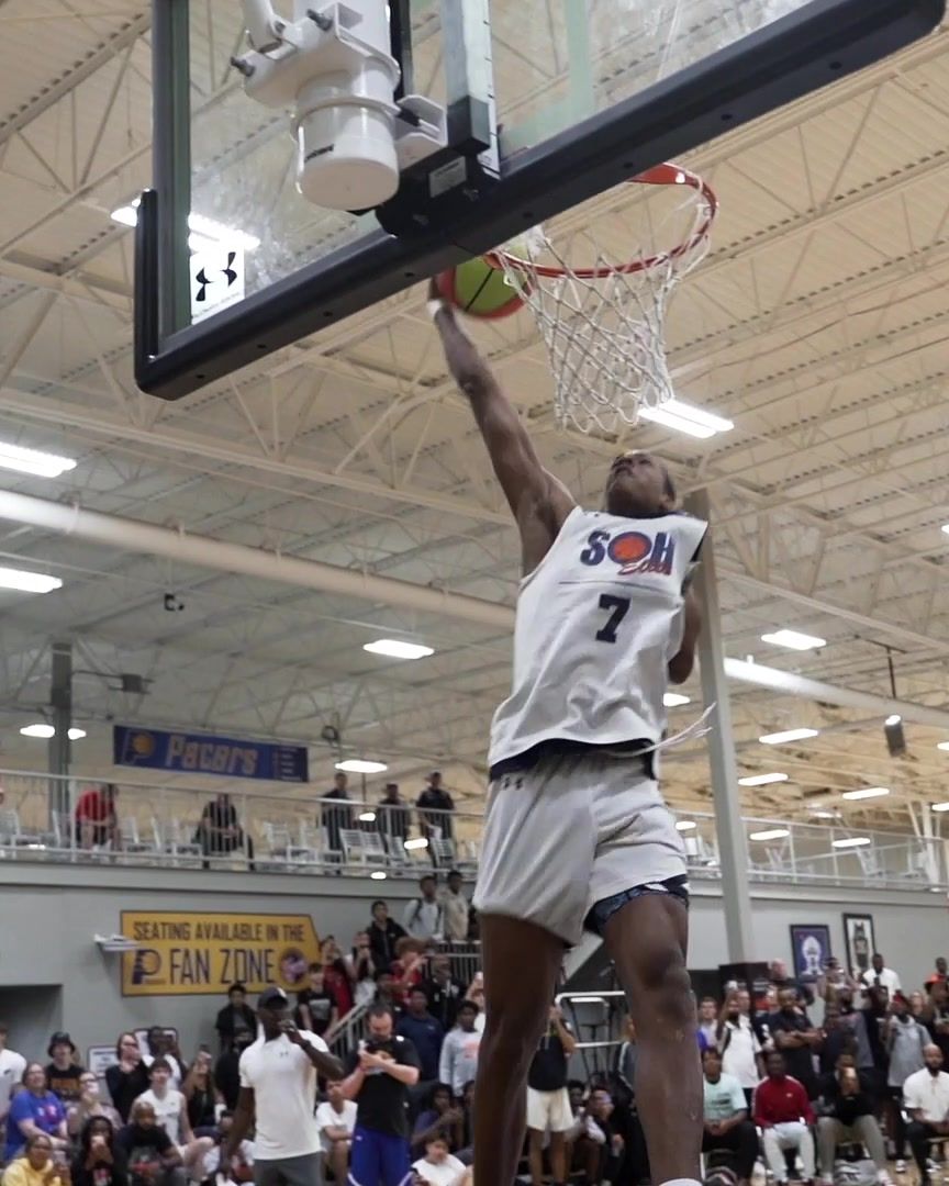 Video post by @uanext on TikTok