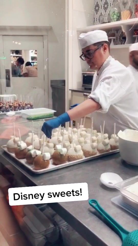 Video post by @snugzmeow on TikTok