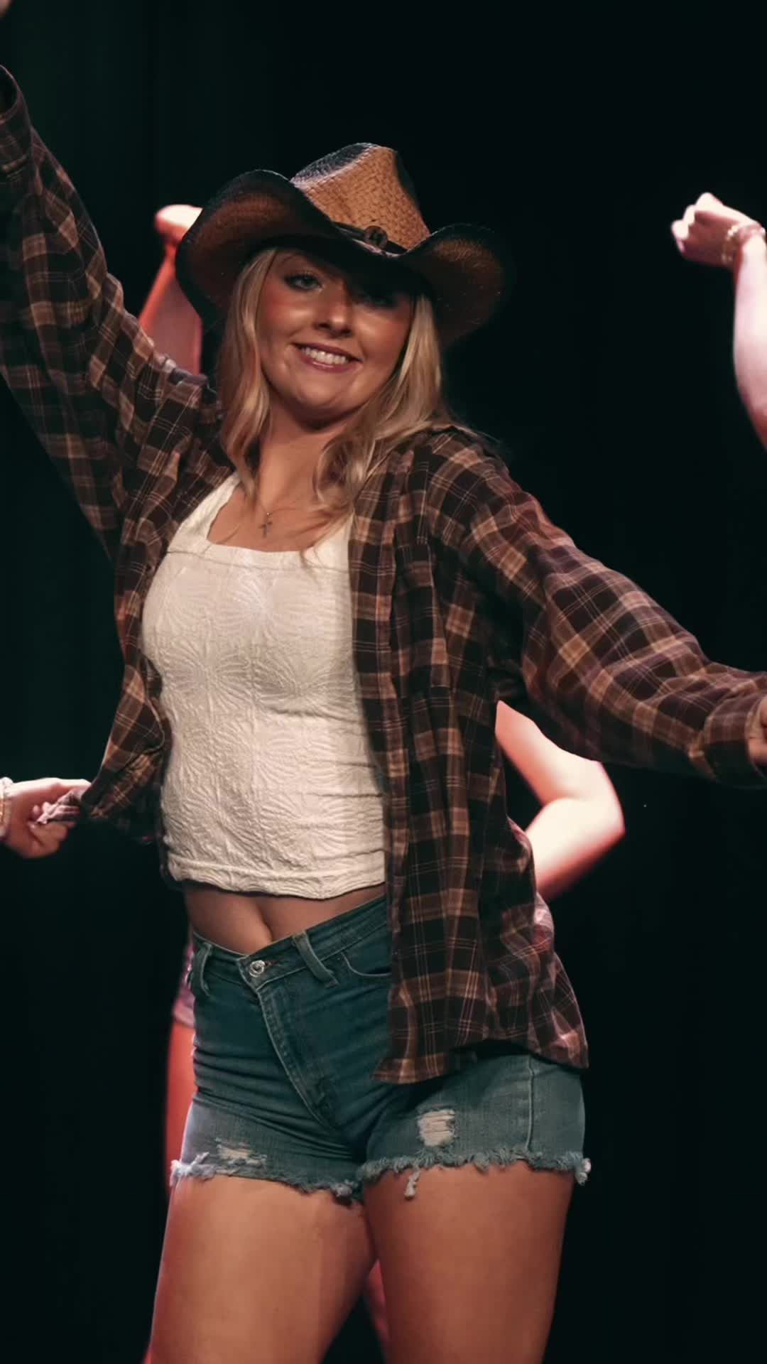 Video post by @waterhousevisuals on TikTok